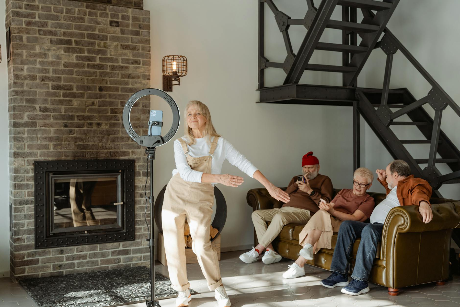 How Medical Transportation Supports Senior Mental Health and Social Connections