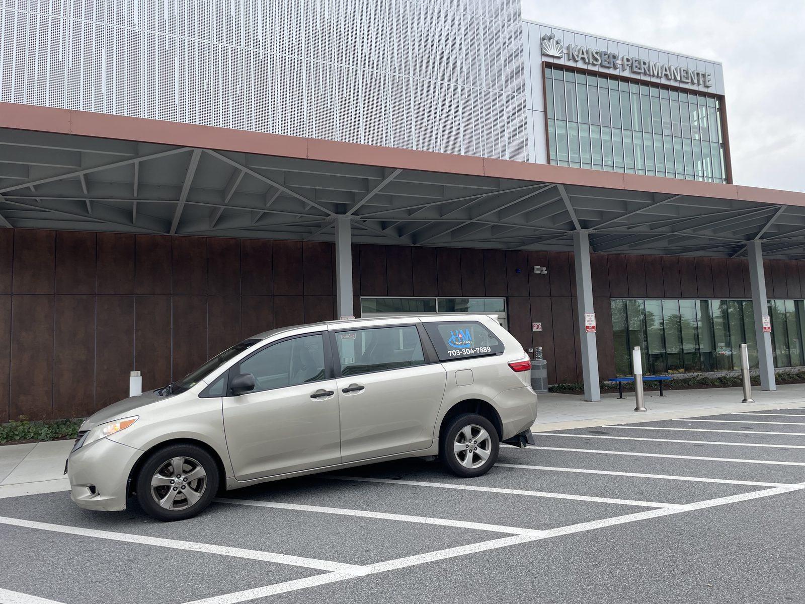 H&M Transport van at Kaiser Permanente in Springfield, Virginia